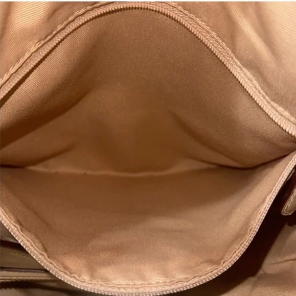 Coach NWOT Elegant Tan Women's Bag - Picture 11 of 13